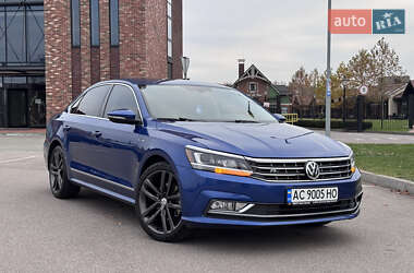 Седан Volkswagen Passat 2016 в Києві