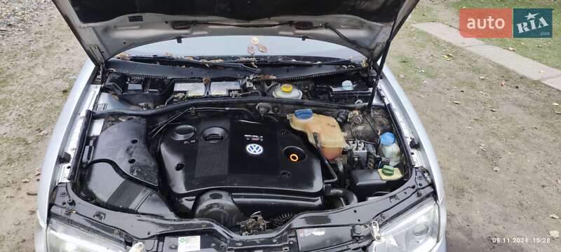 Універсал Volkswagen Passat 2000 в Турійську