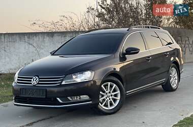 Универсал Volkswagen Passat 2010 в Павлограде