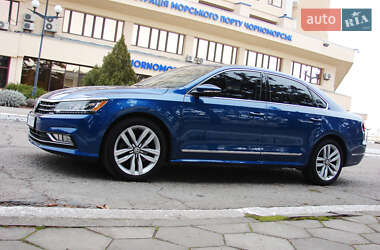 Седан Volkswagen Passat 2016 в Одессе