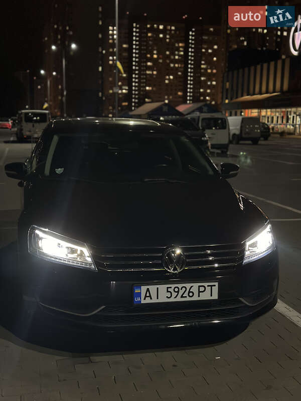 Седан Volkswagen Passat 2015 в Києві