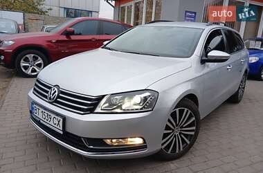 Універсал Volkswagen Passat 2014 в Миколаєві