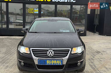 Седан Volkswagen Passat 2010 в Львові