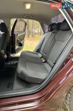 Седан Volkswagen Passat 2011 в 