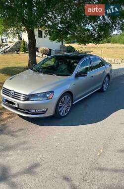 Седан Volkswagen Passat 2014 в Тернополе