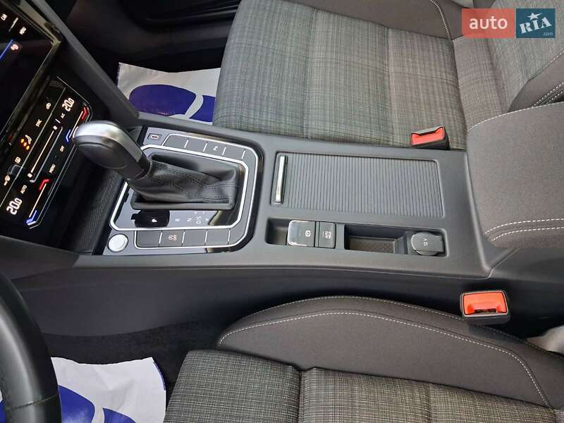 Универсал Volkswagen Passat 2020 в Калуше