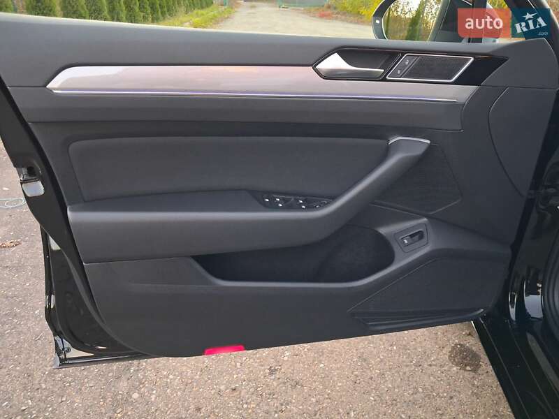 Универсал Volkswagen Passat 2020 в Калуше