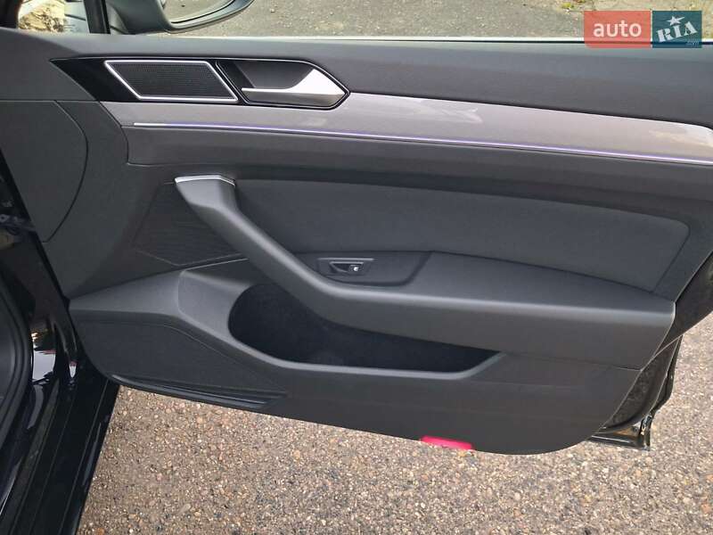 Универсал Volkswagen Passat 2020 в Калуше