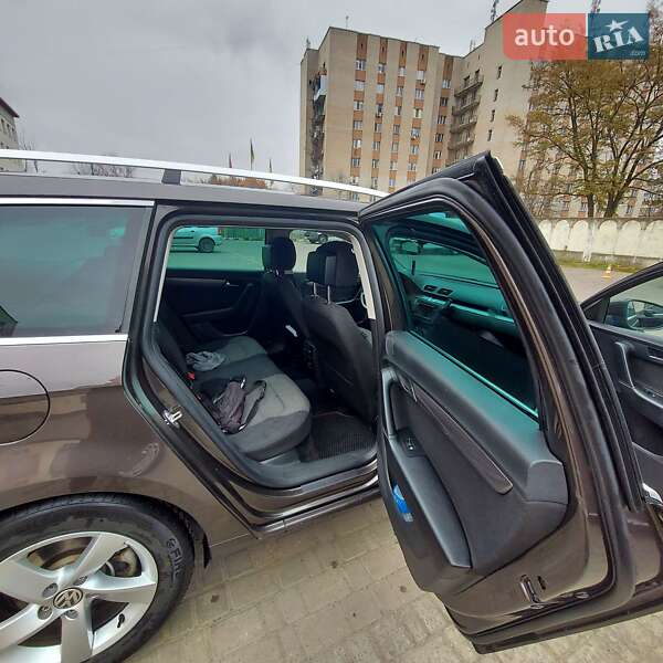 Універсал Volkswagen Passat 2012 в Хмельницькому