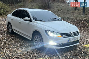 Седан Volkswagen Passat 2012 в 