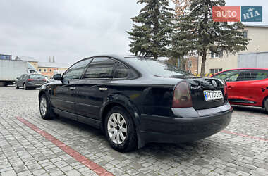 Седан Volkswagen Passat 2002 в 