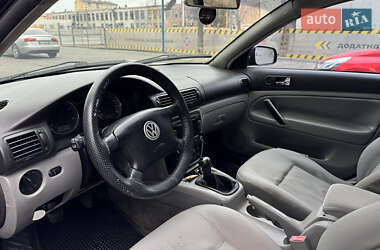 Седан Volkswagen Passat 2002 в 