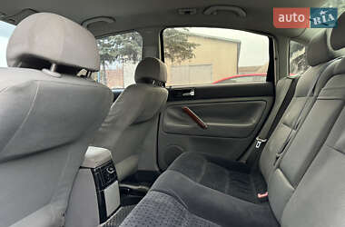 Седан Volkswagen Passat 2002 в 