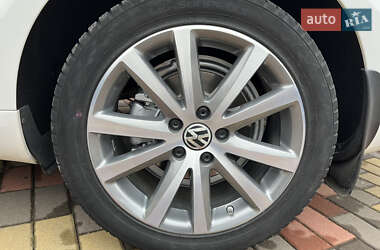 Седан Volkswagen Passat 2012 в 