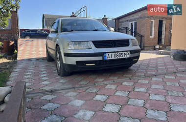 Седан Volkswagen Passat 1999 в Киеве