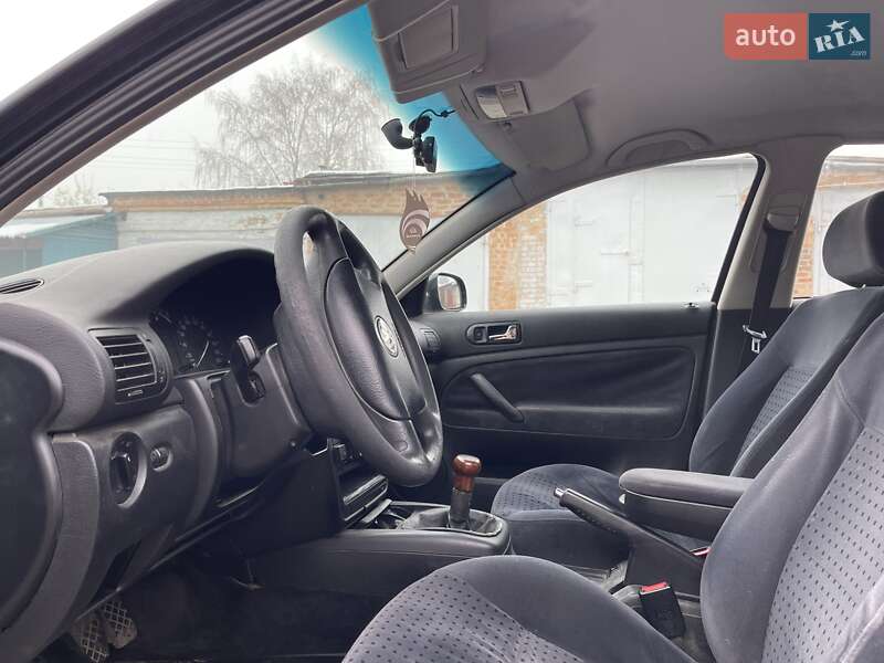 Седан Volkswagen Passat 1997 в Полтаве