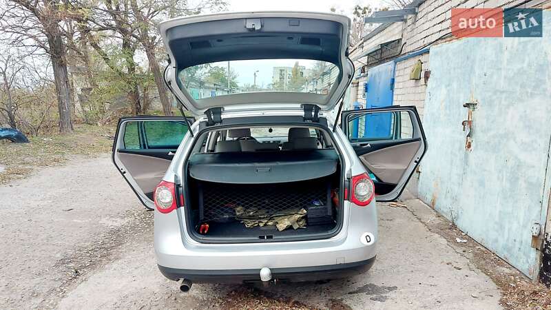 Универсал Volkswagen Passat 2005 в Светловодске