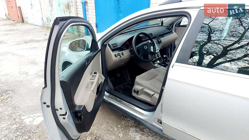Универсал Volkswagen Passat 2005 в Светловодске