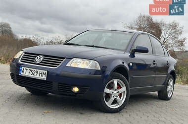 Седан Volkswagen Passat 2003 в Снятине