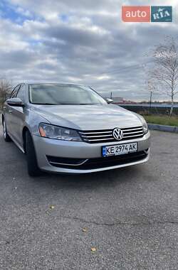 Седан Volkswagen Passat 2012 в Дніпрі