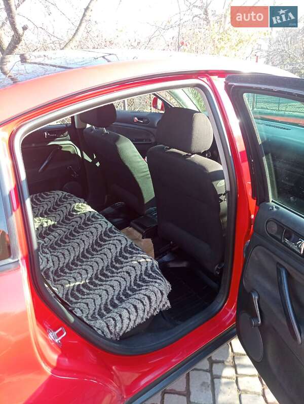 Седан Volkswagen Passat 1999 в Бережанах