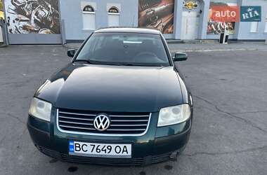 Седан Volkswagen Passat 2002 в Умани