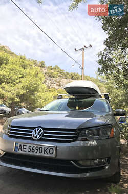 Седан Volkswagen Passat 2012 в Киеве