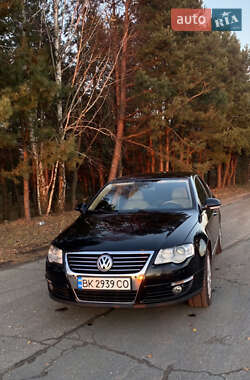 Седан Volkswagen Passat 2007 в Сарнах