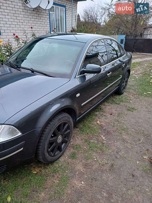 Седан Volkswagen Passat 2002 в Черкасах