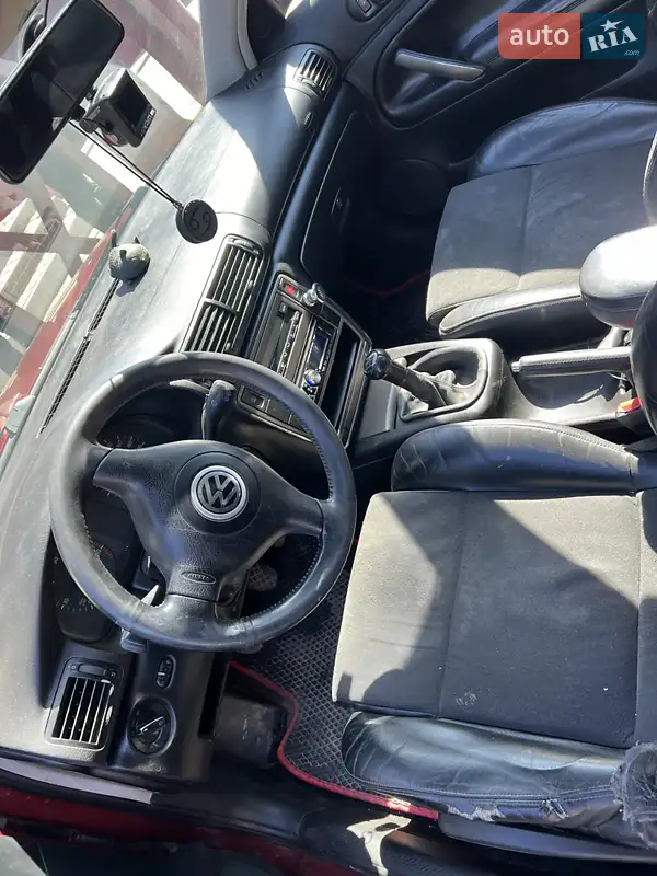 Универсал Volkswagen Passat 1998 в 