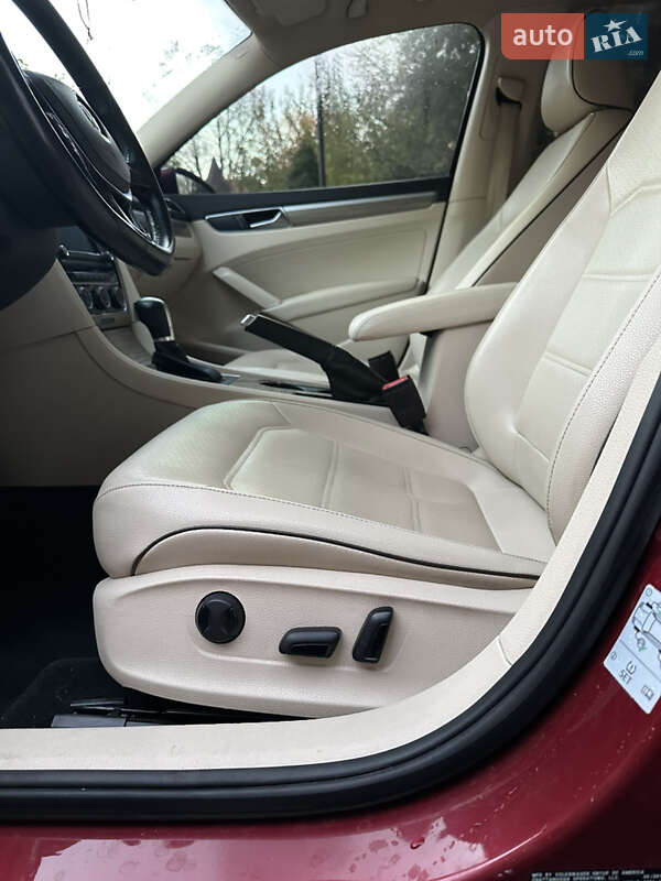 Седан Volkswagen Passat 2018 в Києві