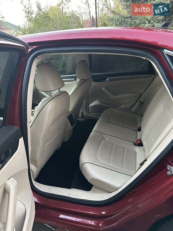 Седан Volkswagen Passat 2018 в Києві