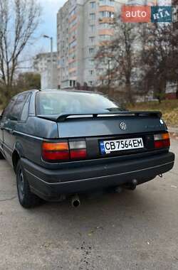 Седан Volkswagen Passat 1989 в Чернигове