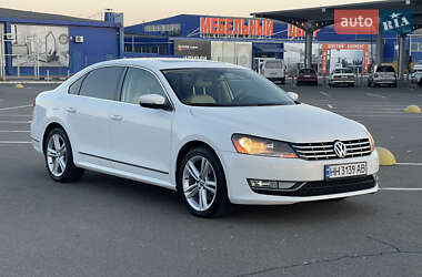 Седан Volkswagen Passat 2012 в Одесі