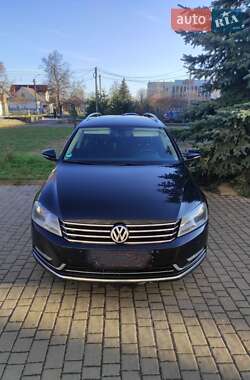 Универсал Volkswagen Passat 2012 в Ровно