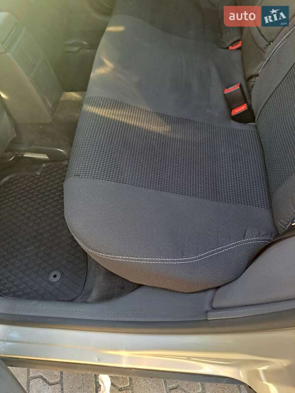 Седан Volkswagen Passat 2005 в Стрые