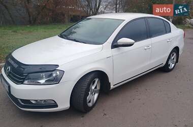 Седан Volkswagen Passat 2012 в Хмельницком