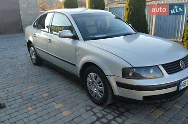 Седан Volkswagen Passat 1997 в Первомайске