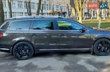 Универсал Volkswagen Passat 2012 в Ровно