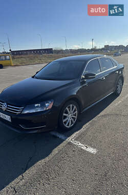 Седан Volkswagen Passat 2013 в Киеве