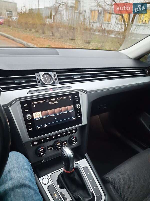 Універсал Volkswagen Passat 2017 в Хмельницькому