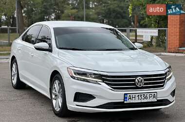 Седан Volkswagen Passat 2020 в Львові