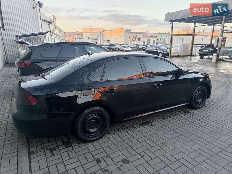 Седан Volkswagen Passat 2013 в Павлограді