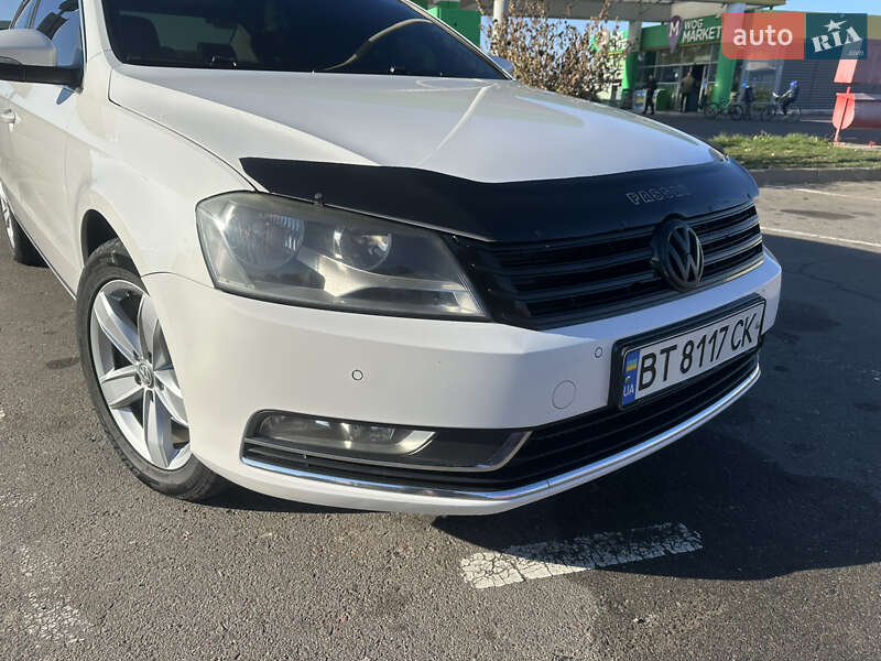 Седан Volkswagen Passat 2011 в Херсоні
