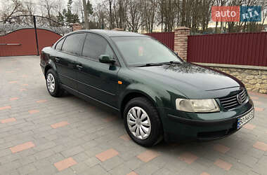 Седан Volkswagen Passat 1998 в Збараже