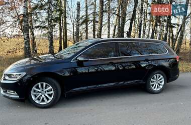 Универсал Volkswagen Passat 2019 в Житомире
