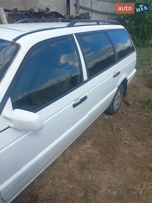 Универсал Volkswagen Passat 1990 в Змиеве