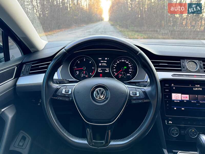 Универсал Volkswagen Passat 2019 в Житомире