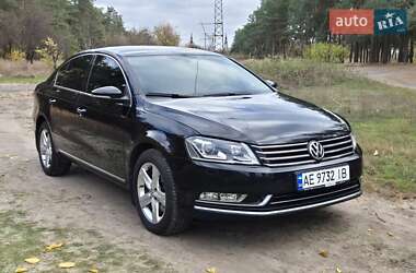 Седан Volkswagen Passat 2011 в Дніпрі