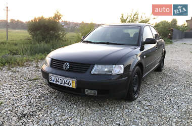 Седан Volkswagen Passat 1997 в Збаражі